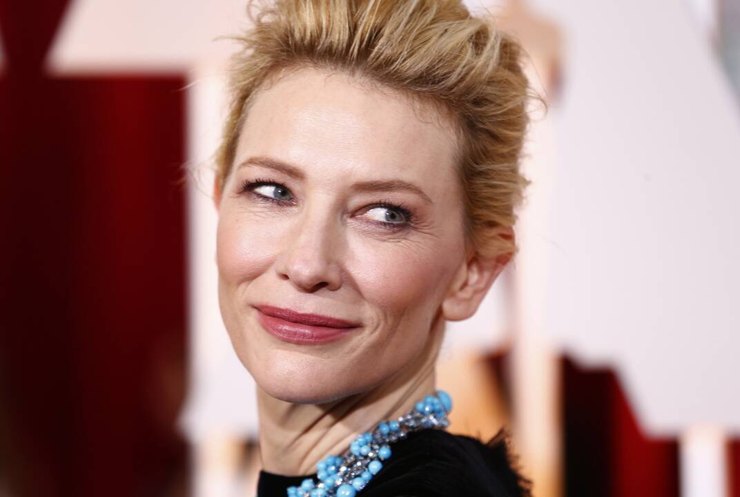 C. Blanchett įsidukrino mergaitę