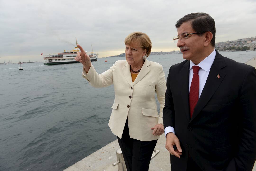 Angela Merkel ir Ahmetas Davutoglu