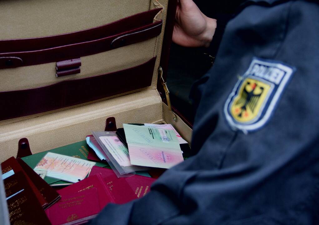 Vyras kreipėsi į Vokietijos policiją, prašydamas padėti išsiskirti su savo mergina