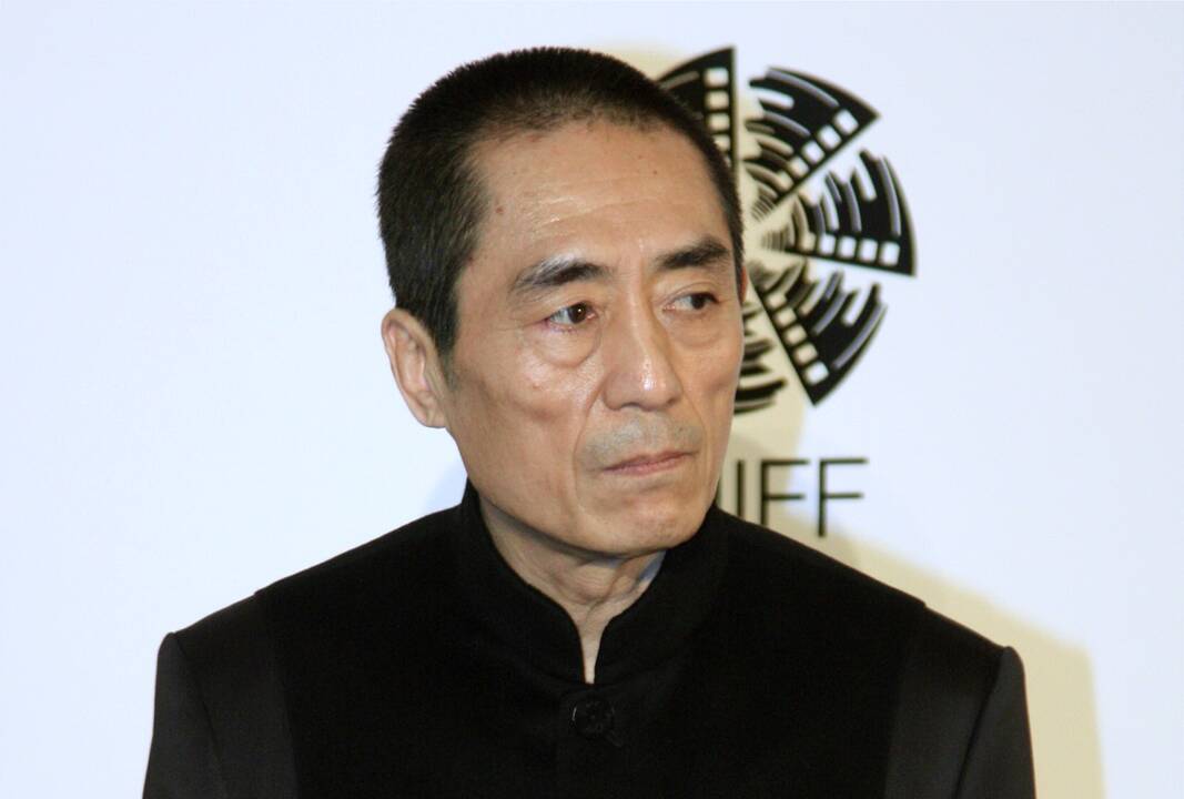 Garsus Kinijos kino kūrėjas Zhang Yimou atsiprašo dėl vaikų