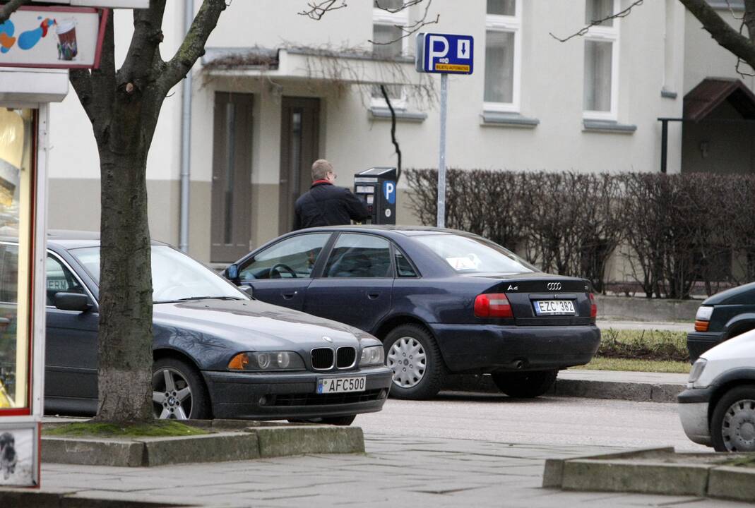 Vairuotojai Klaipėdoje už automobilių stovėjimą sumokėjo 3,7 mln. litų