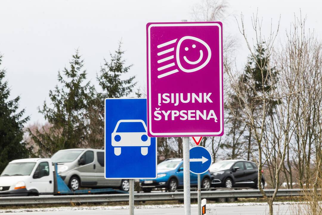 Kaip per šventes kelyje neprarasti savitvardos?