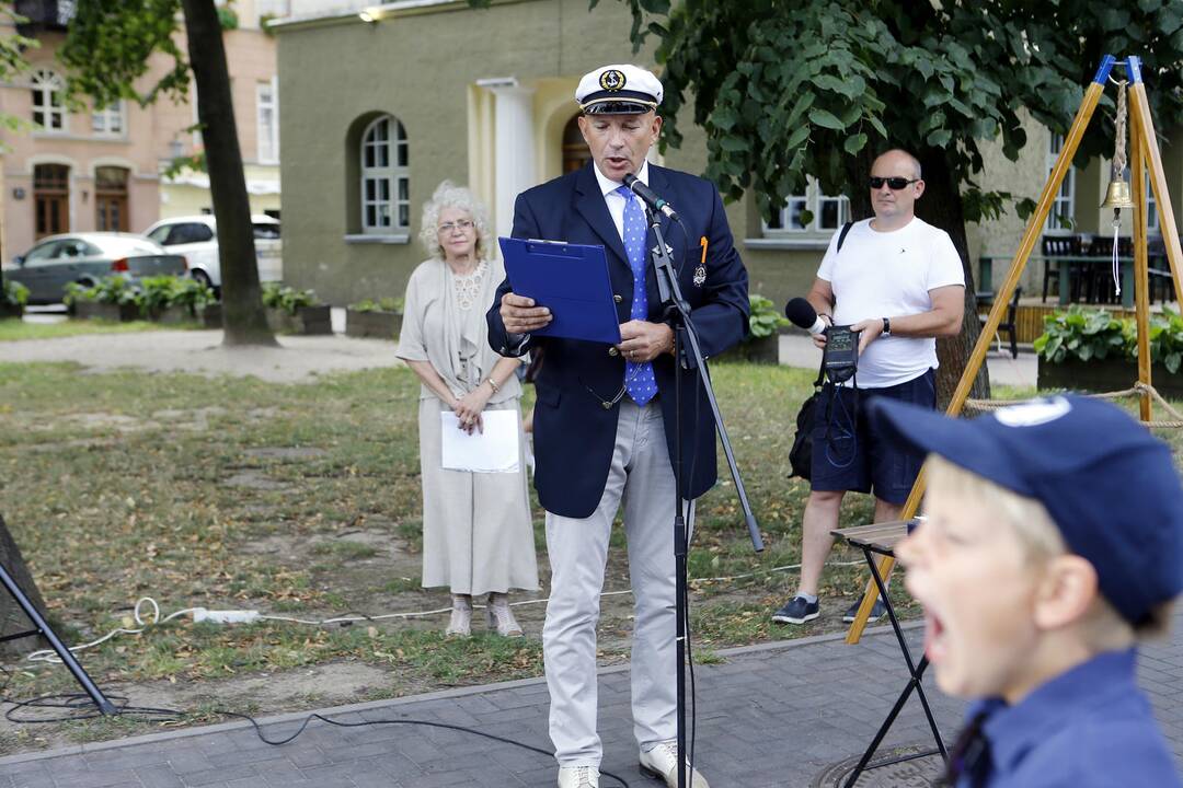 Atminimo knechto buriuotojui Broniui Rožinskui atidengimas