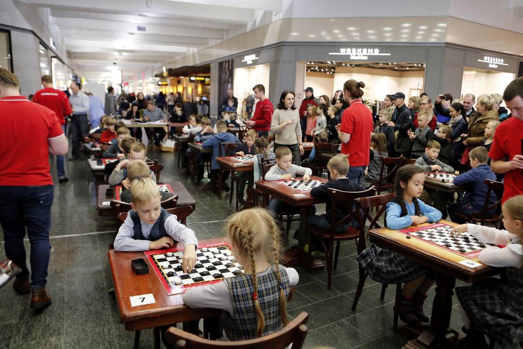 Šaškių turnyras mero taurei laimėti