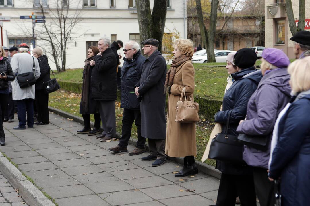 Atidengta atminimo lenta Rymantui Černiauskui