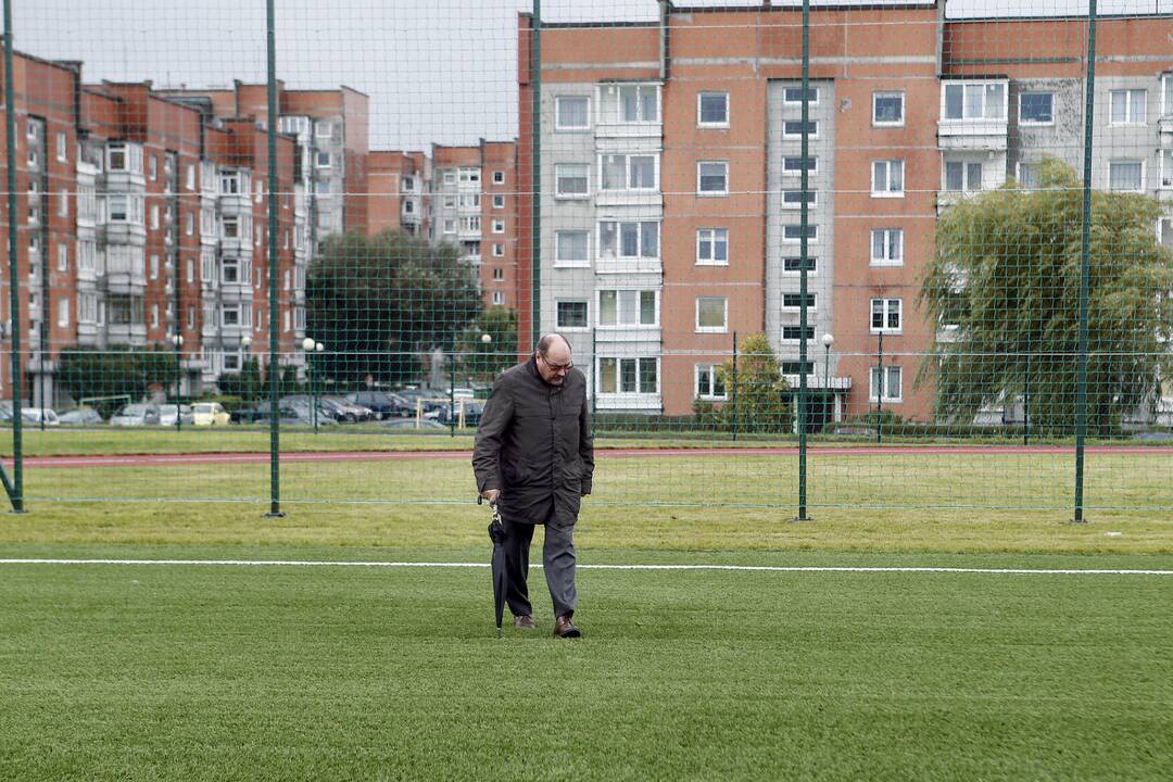 Du atnaujinti sporto aikštynai