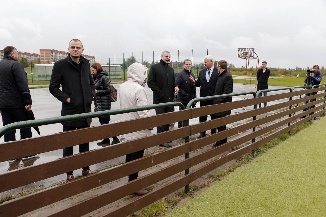Du atnaujinti sporto aikštynai
