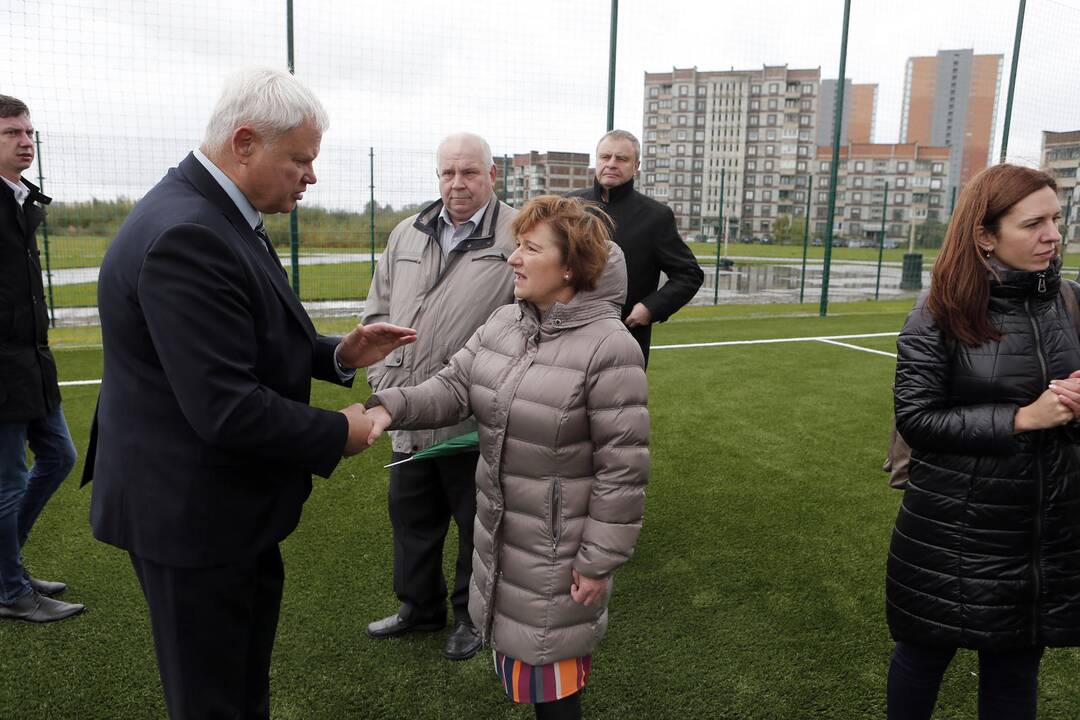 Du atnaujinti sporto aikštynai