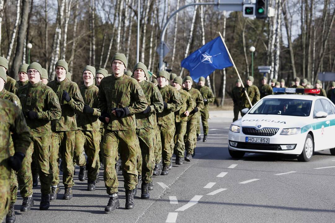 Karių bėgimas NATO dienai