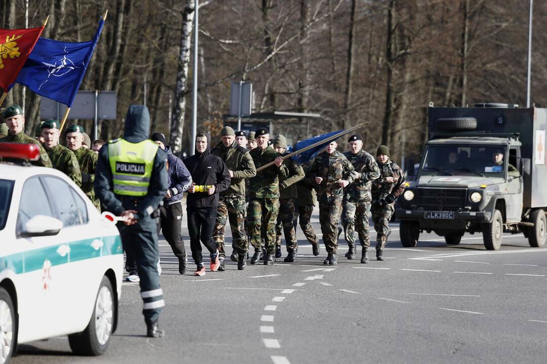 Karių bėgimas NATO dienai