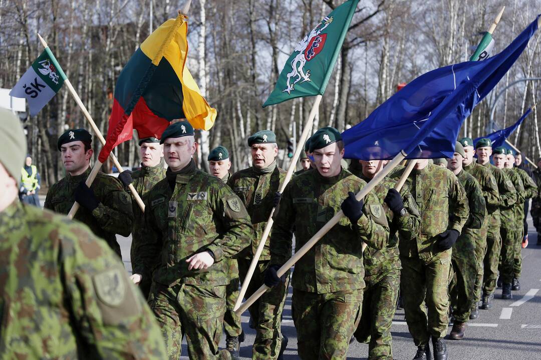 Karių bėgimas NATO dienai