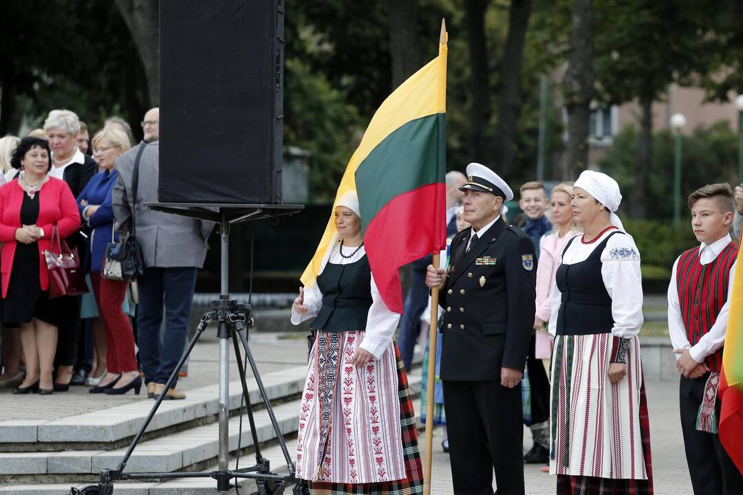 Pirmoji pamoka