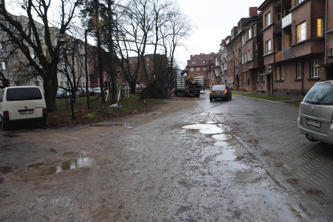 Gyventojai pasipyktino dėl kieme atliekamų darbų