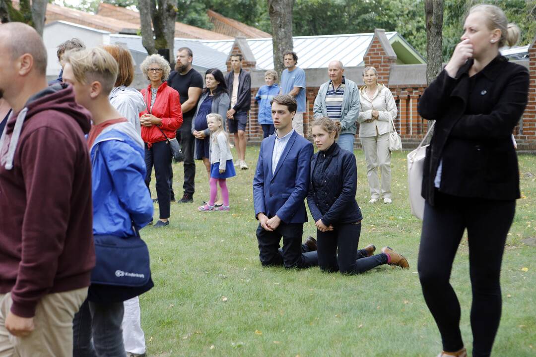 Palangos parapija atsisveikino su kunigu M.Venskumi