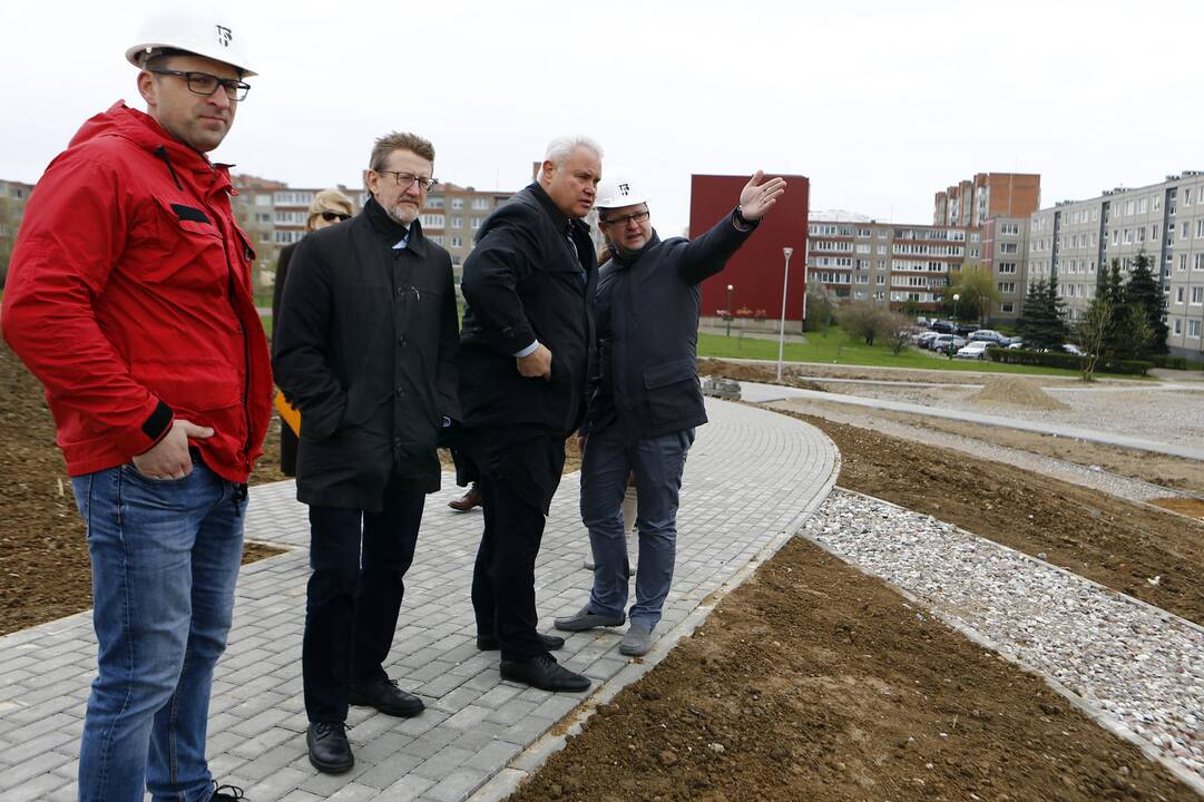 Valdininkai apžiūrėjo Sąjūdžio parką