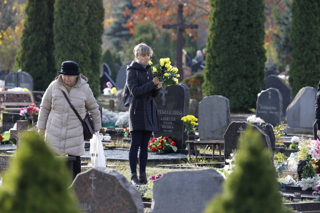 Lėbartų kapinės Lapkričio 1-ąją