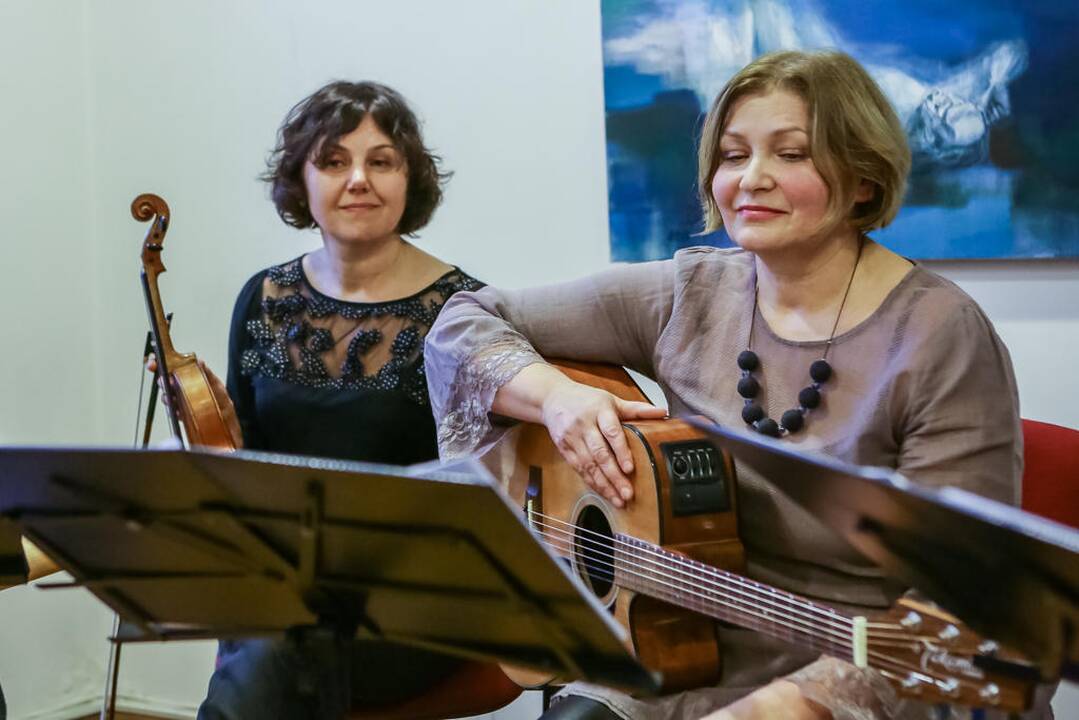 Dainuojamosios poezijos vakaras "Žemė užgiedos"