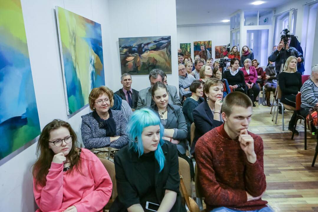 Dainuojamosios poezijos vakaras "Žemė užgiedos"