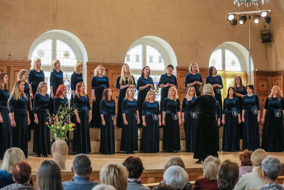 Chorui "Dangė" įteikė "Aukso paukštę"