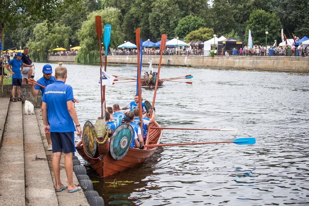 "Drakonų" laivų lenktynės 2018