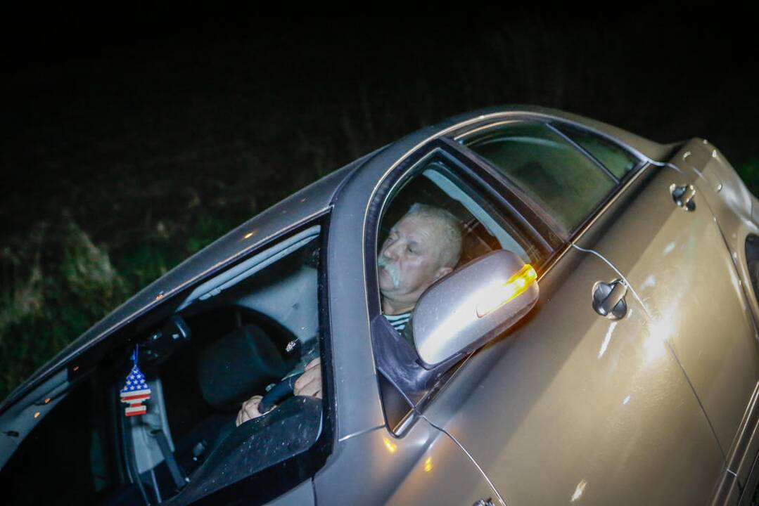 Girto vairuotojo nuotykiai pakeliui iš žvejybos
