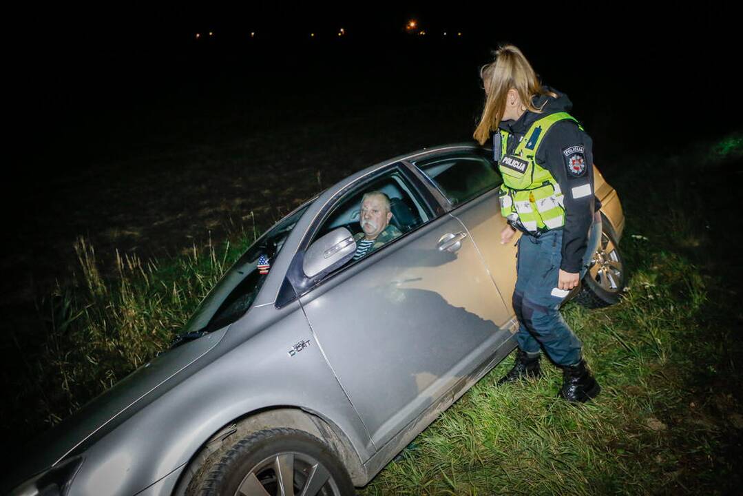 Girto vairuotojo nuotykiai pakeliui iš žvejybos