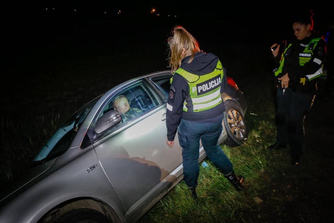 Girto vairuotojo nuotykiai pakeliui iš žvejybos