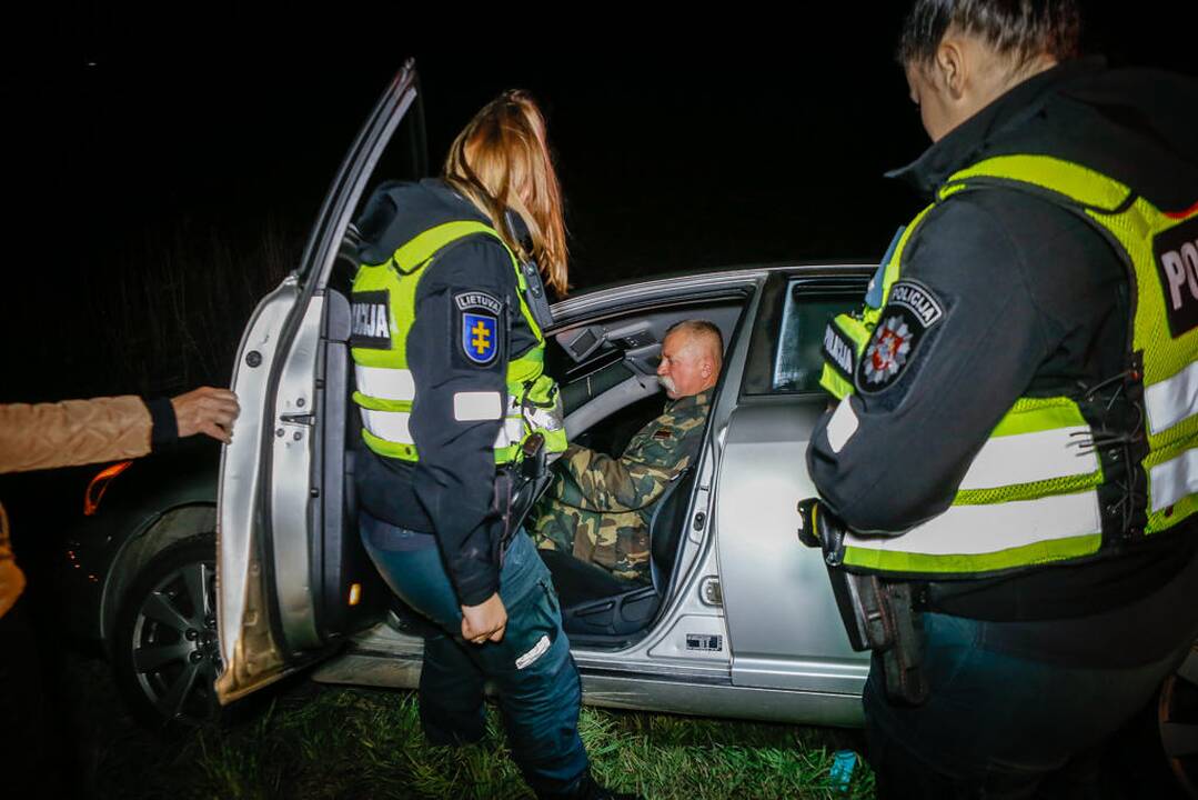 Girto vairuotojo nuotykiai pakeliui iš žvejybos