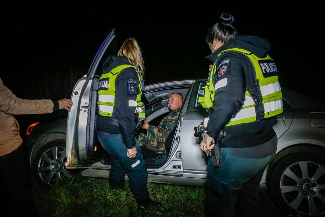 Girto vairuotojo nuotykiai pakeliui iš žvejybos