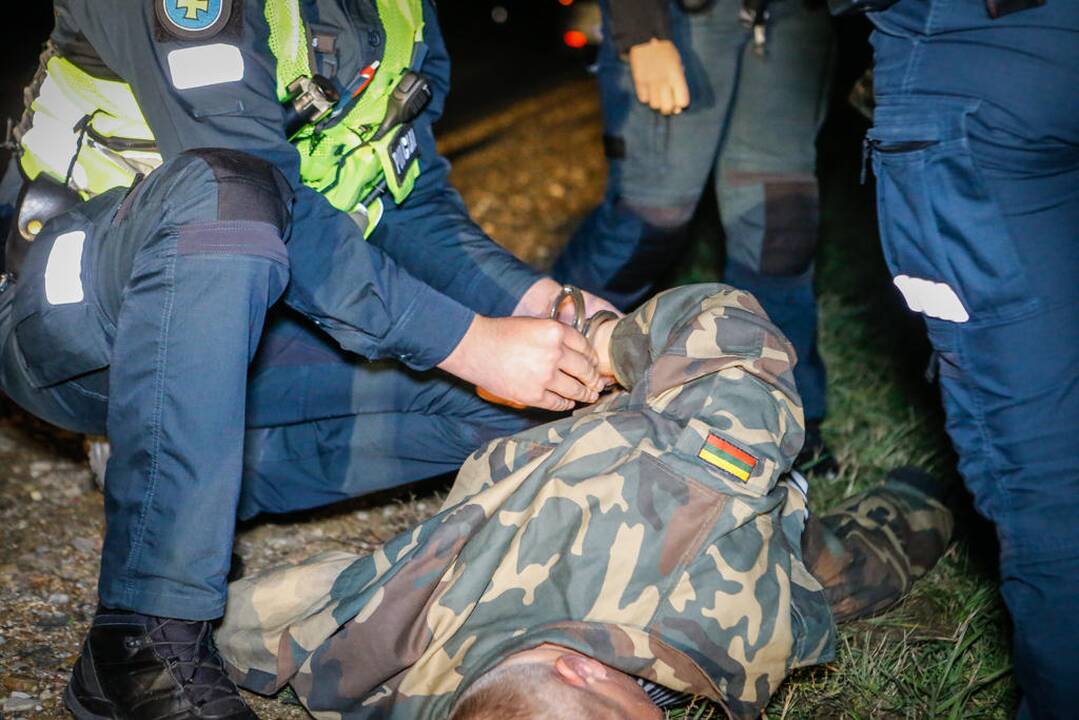 Girto vairuotojo nuotykiai pakeliui iš žvejybos