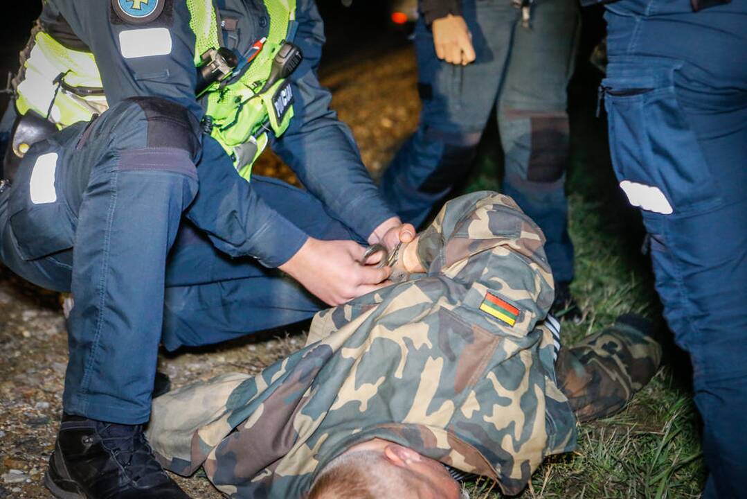 Girto vairuotojo nuotykiai pakeliui iš žvejybos