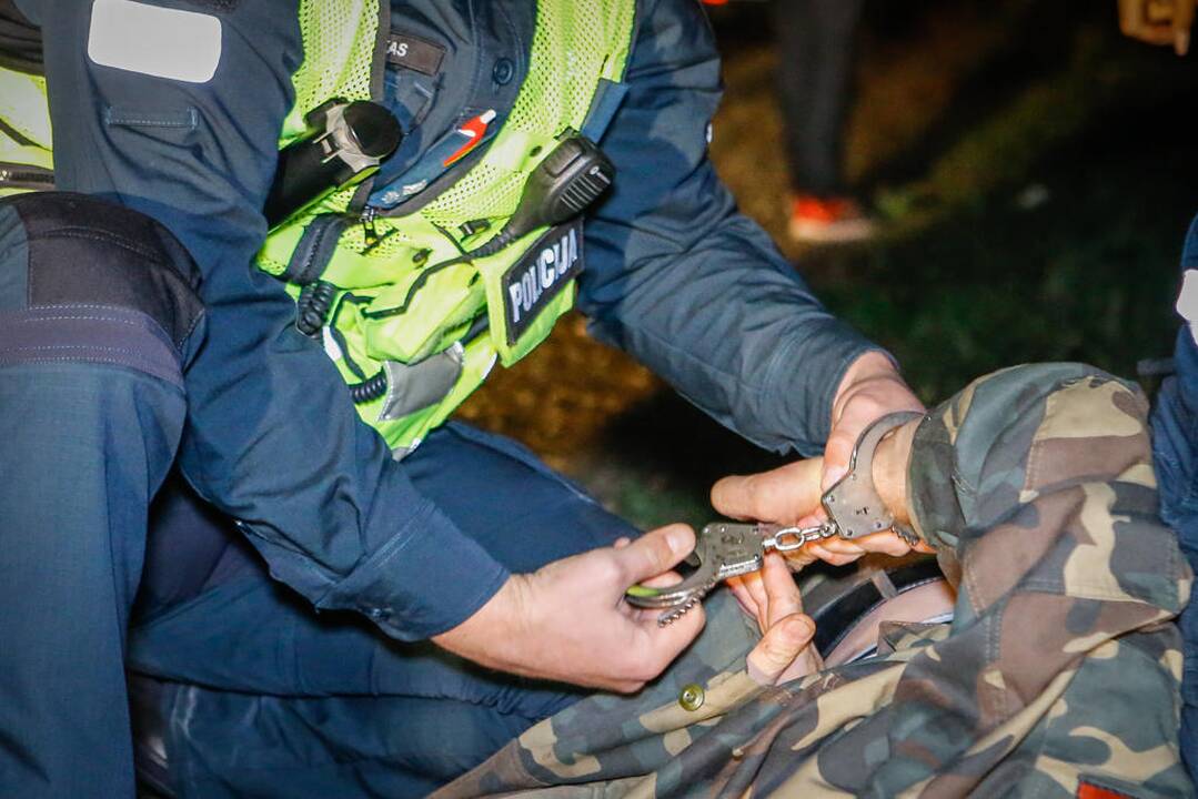 Girto vairuotojo nuotykiai pakeliui iš žvejybos