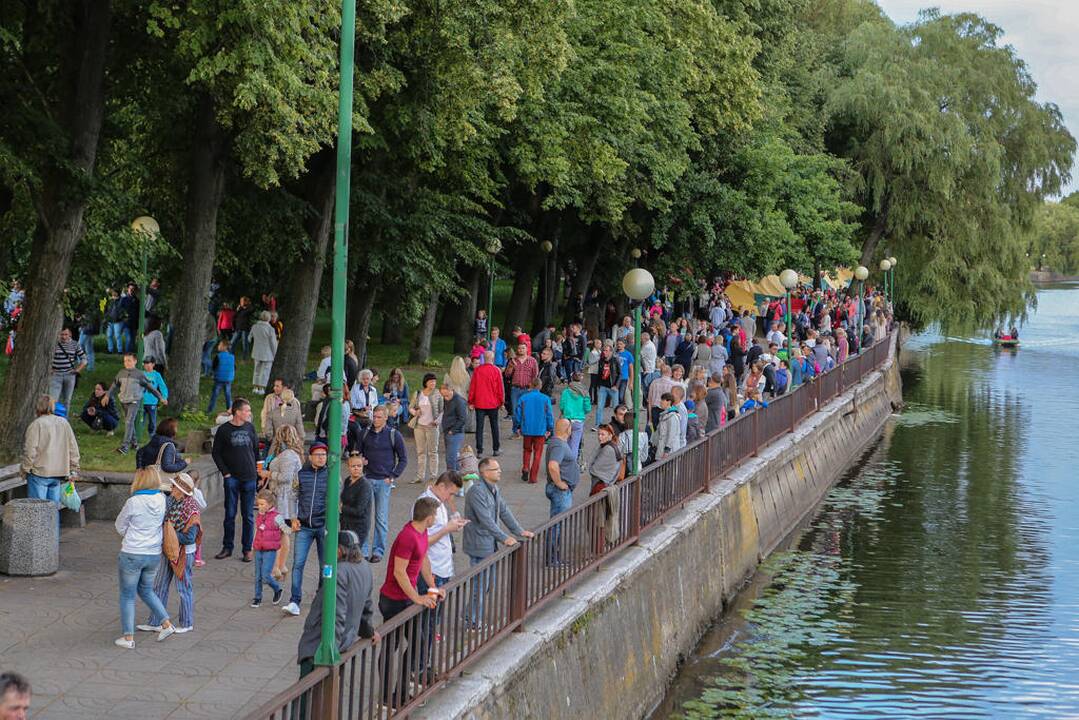 Klaipėdiečiai giedojo Lietuvos himną