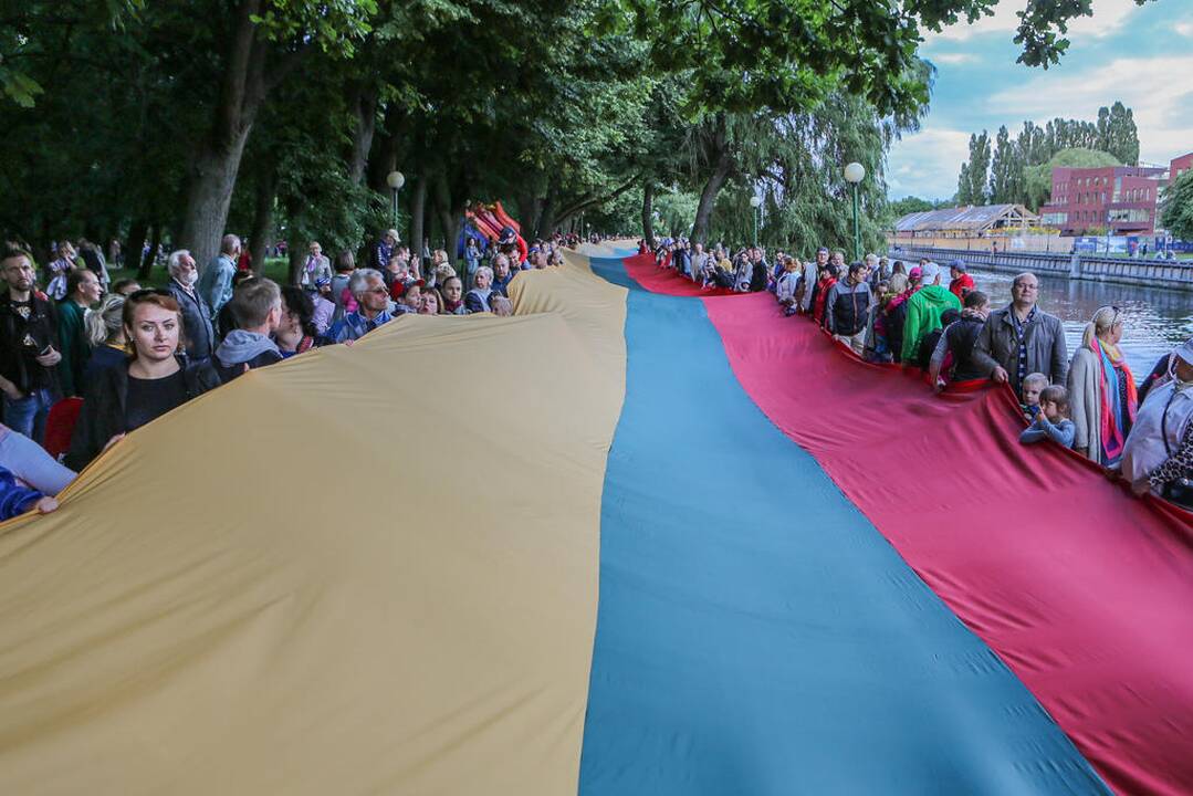 Klaipėdiečiai giedojo Lietuvos himną