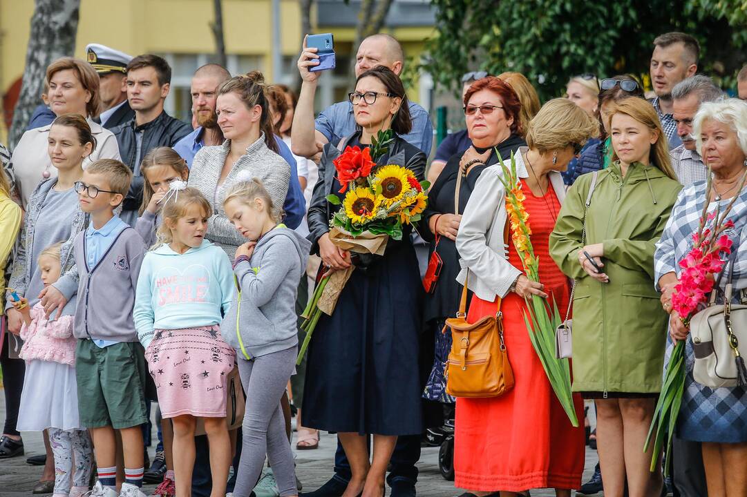 Atidaryta kadetų mokykla