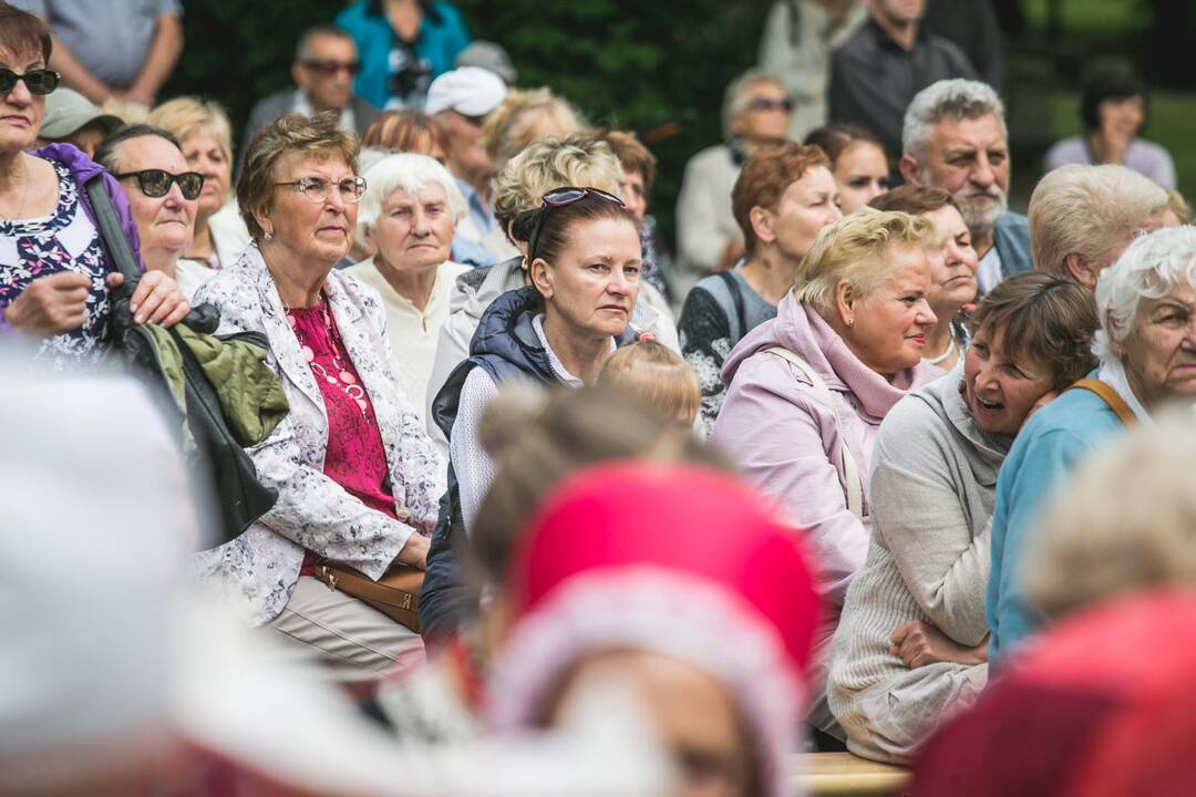 Klaipėda iškilmingai švenčia Valstybės dieną