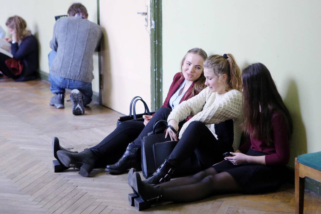 Gimnazistai neatlygintinai davė kraujo