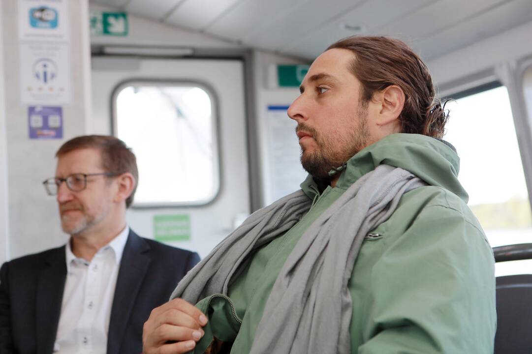 Menininkas išpiešė keltą "Baltija"