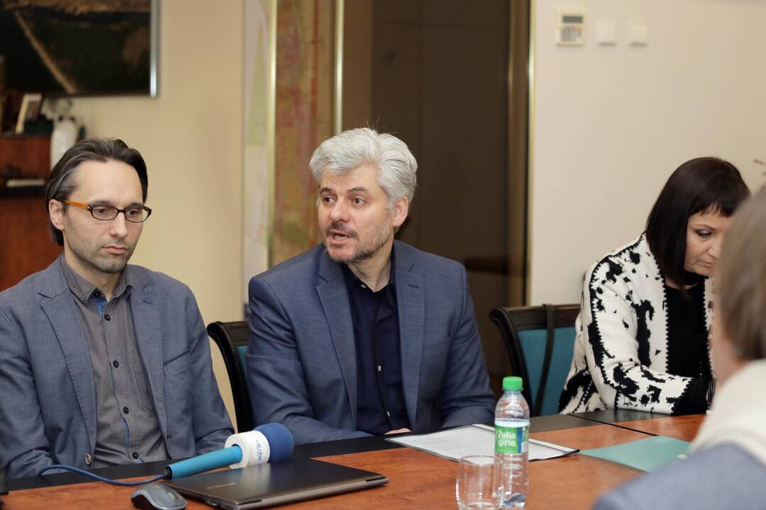 Meras susitiko su kultūros ir meno bendruomenę