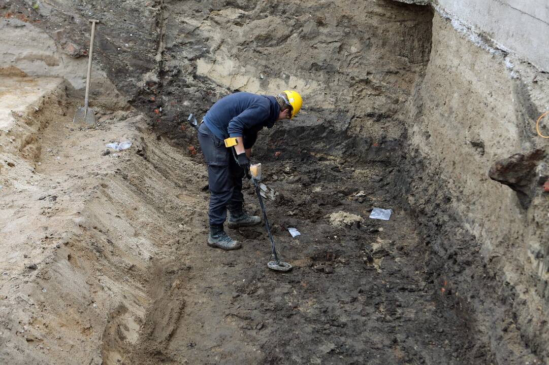 Archeologiniai kasinėjimai piliavietėje
