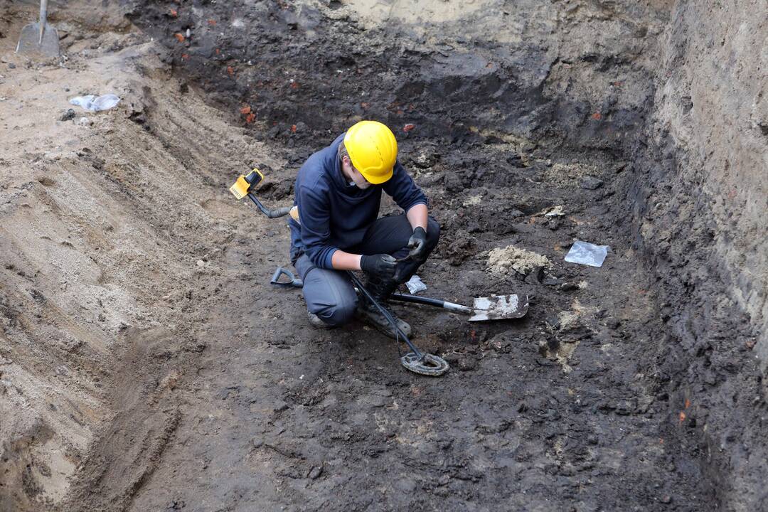 Archeologiniai kasinėjimai piliavietėje
