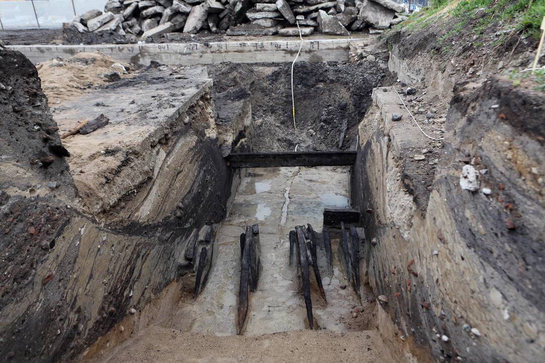Archeologiniai kasinėjimai piliavietėje
