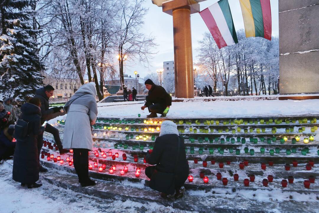 Žvakelių uždegimo akcija „Vienybės laiptai“