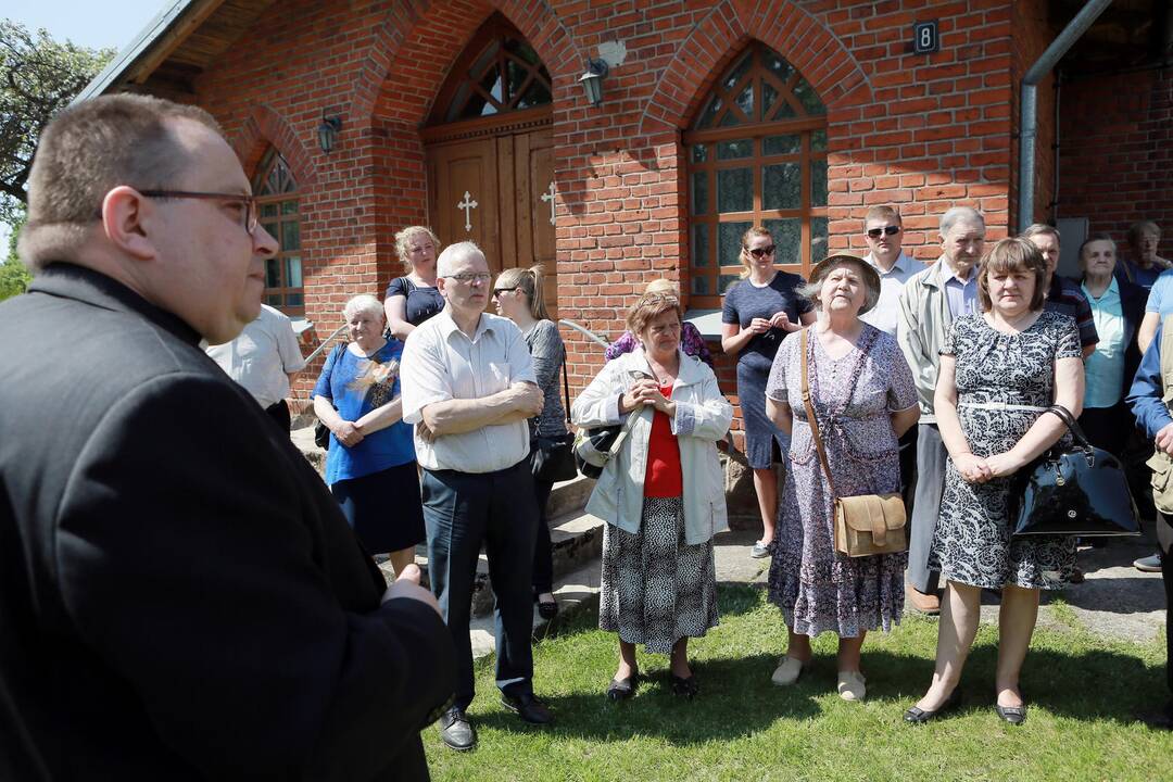 Priekuliškiai sukilo prieš kunigą