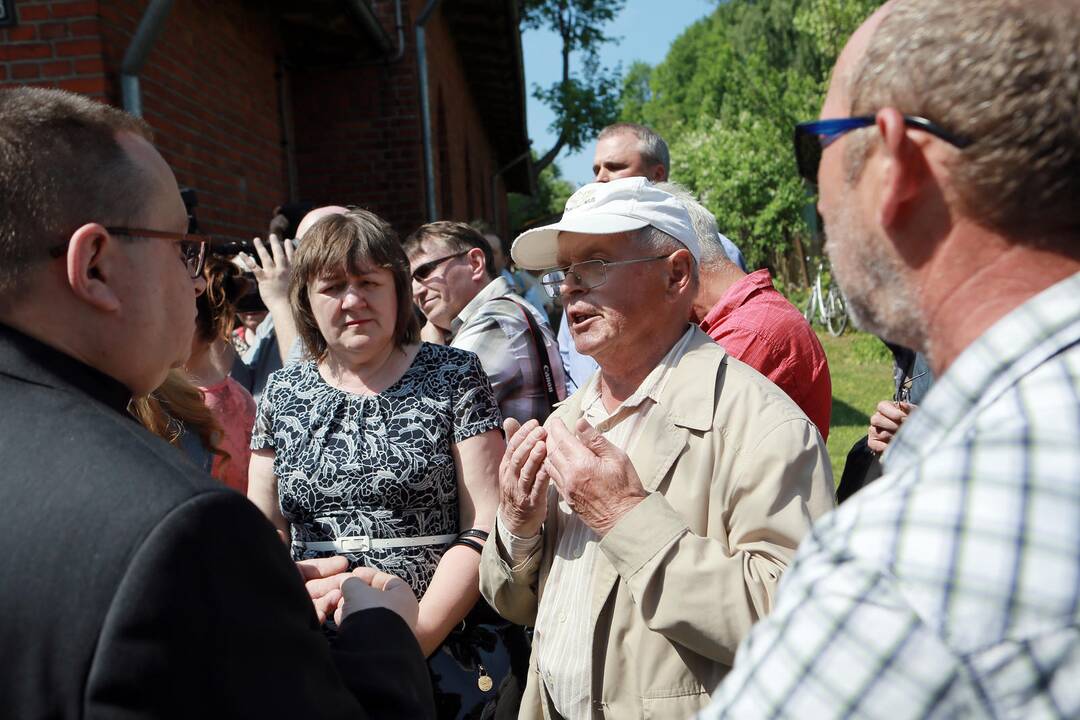 Priekuliškiai sukilo prieš kunigą