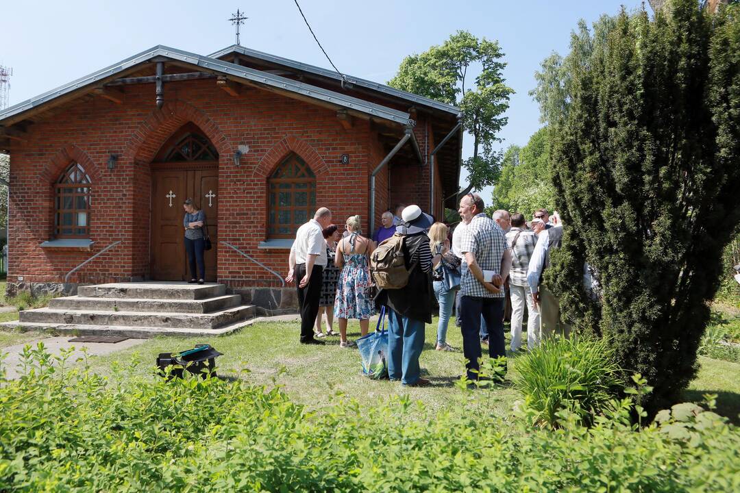 Priekuliškiai sukilo prieš kunigą