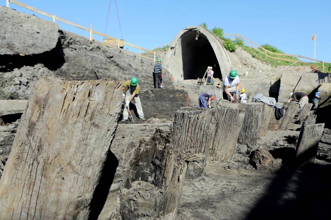 Archeologiniai darbai piliavietėje