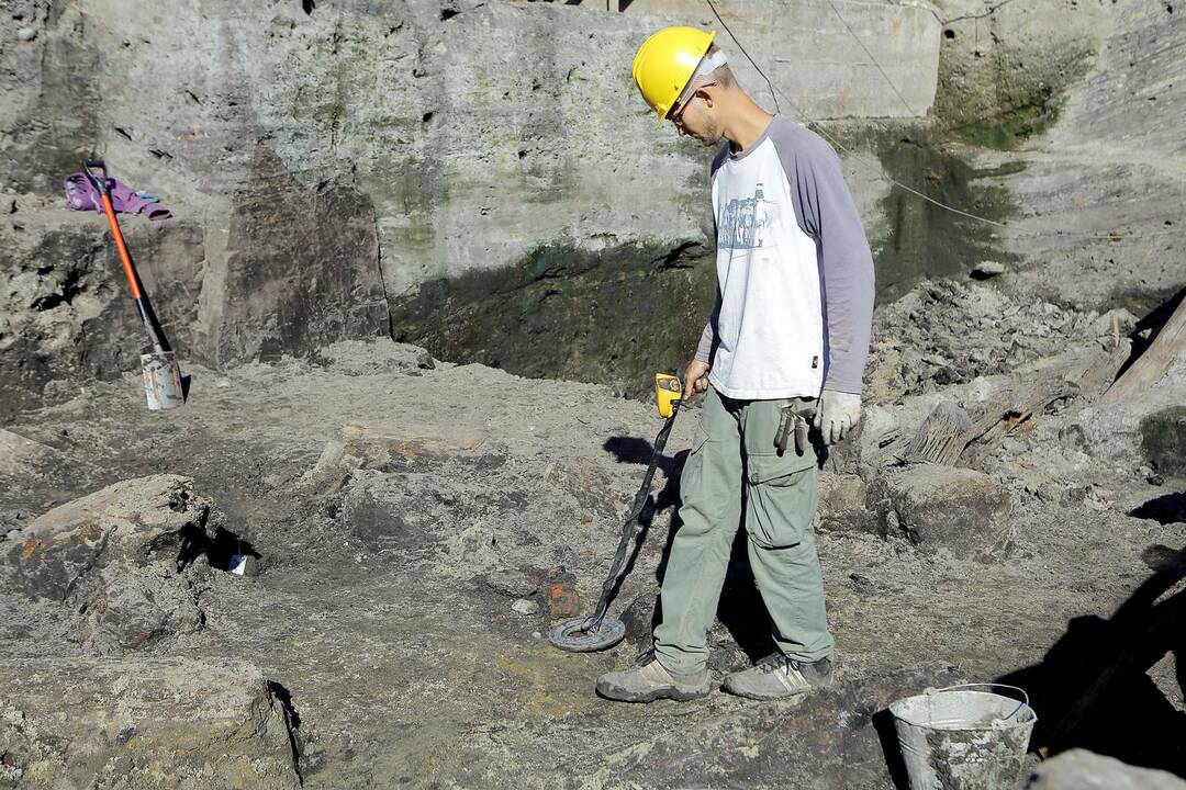 Archeologiniai darbai piliavietėje