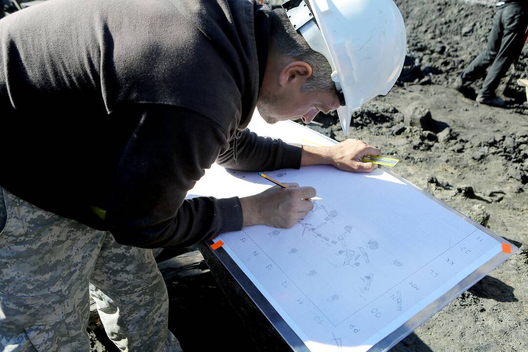 Archeologiniai darbai piliavietėje