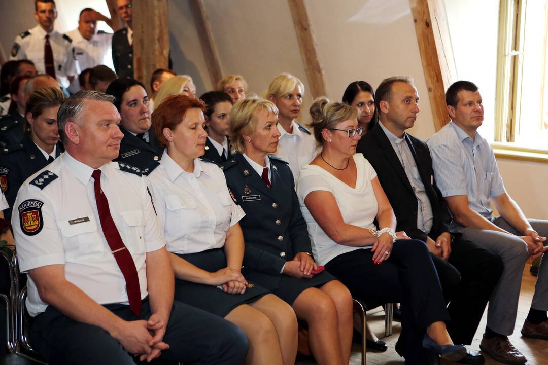 Priesaiką davė policininkės